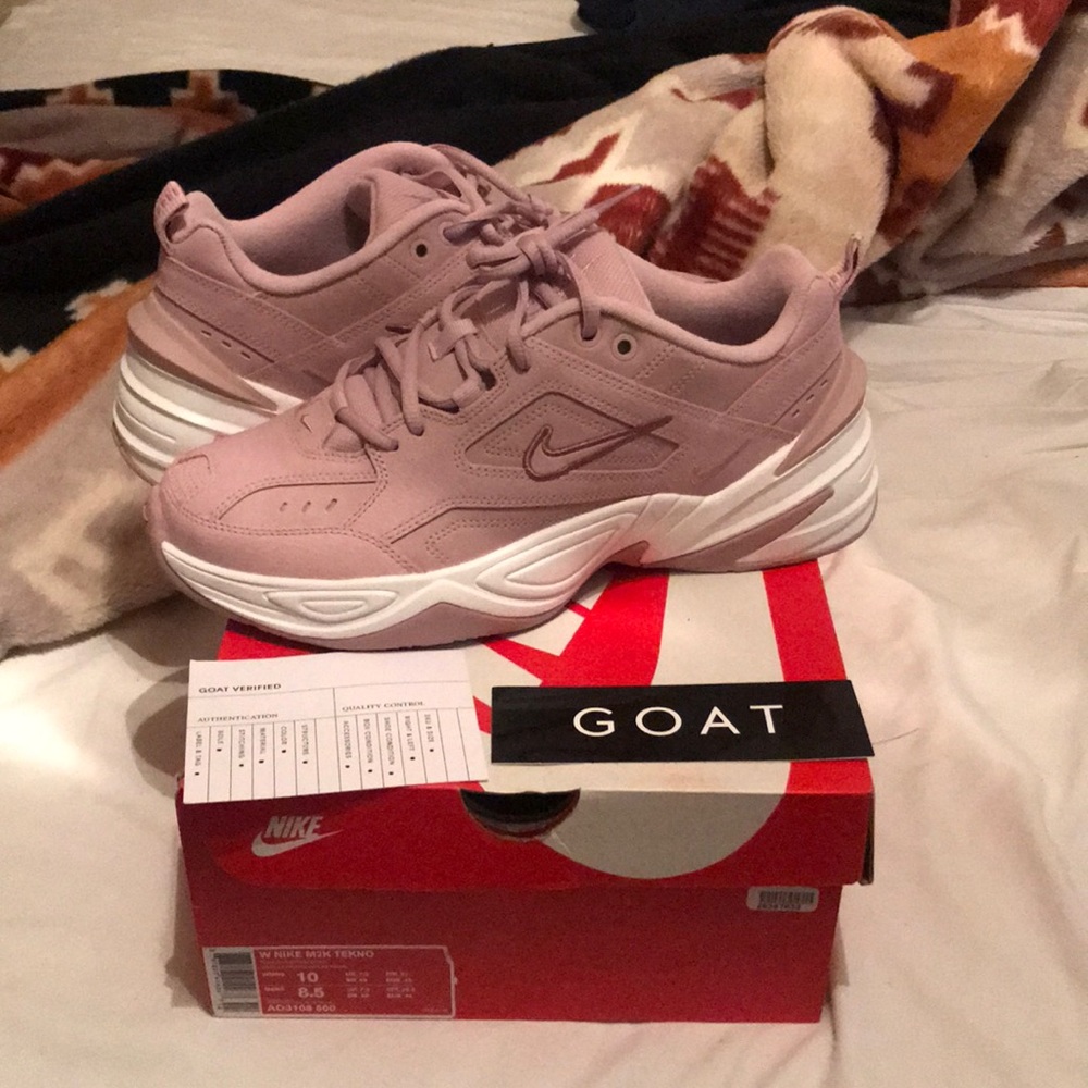 W NIKE M2K TEKNO